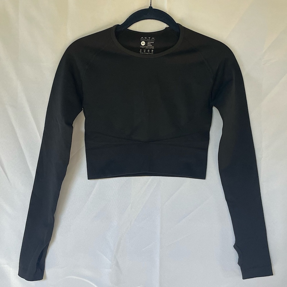NEW Acta Cropped Long Sleeve